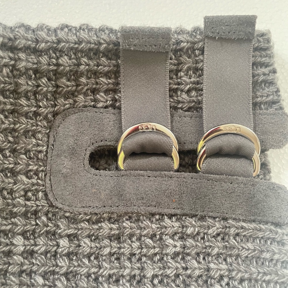 UGG Women's Classic Cardy Cabled Knit Boots in Gray Size 7 - Picture 5 of 8